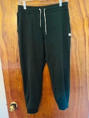 Vuori Women’s Joggers, Size XS/S